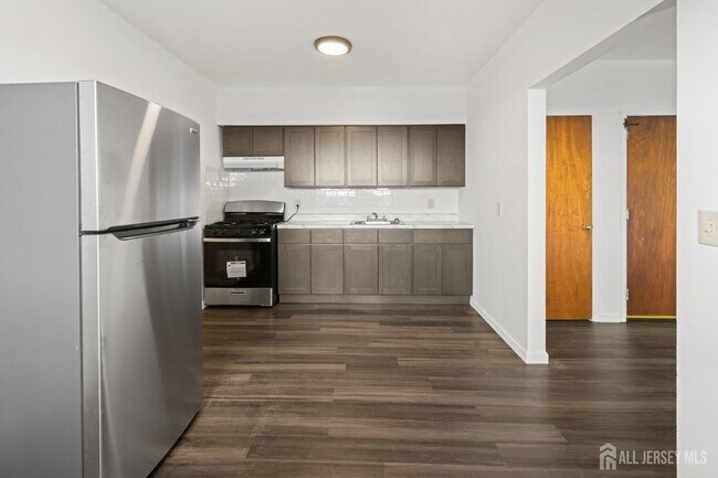 Foto del edificio - 2063 Elizabeth Ave