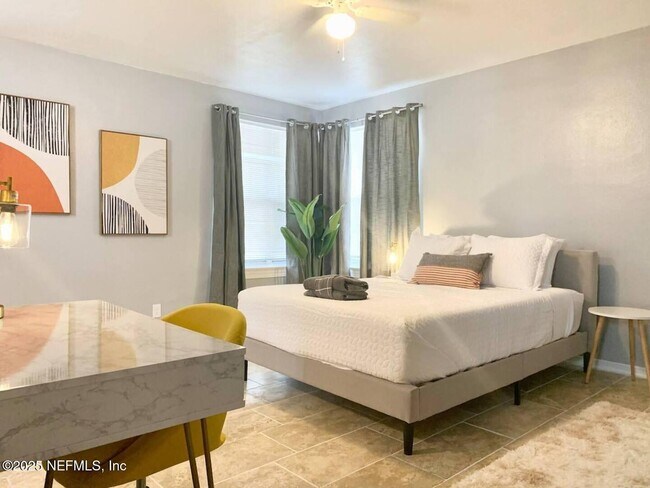 Foto del edificio - 1242 N Laura St