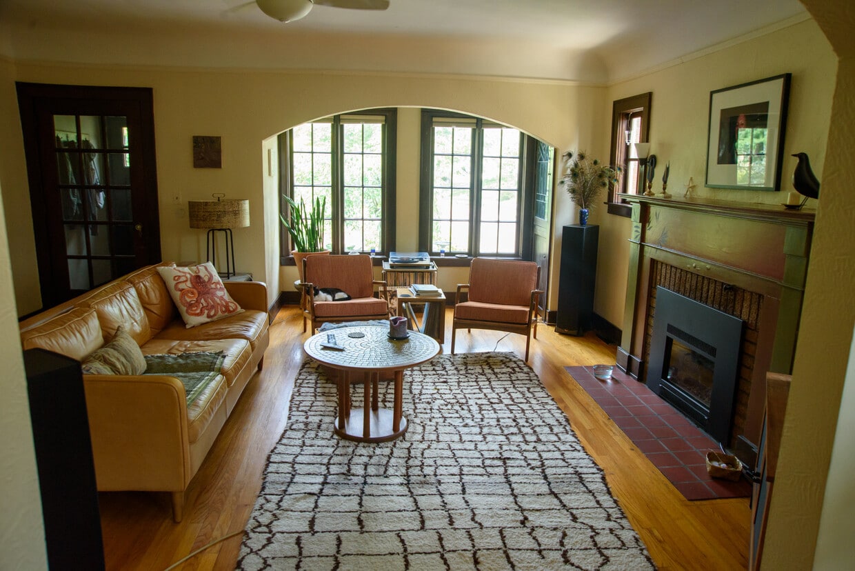 327 Orchard Hill St SE, Grand Rapids, MI 49506 Townhome Rentals in