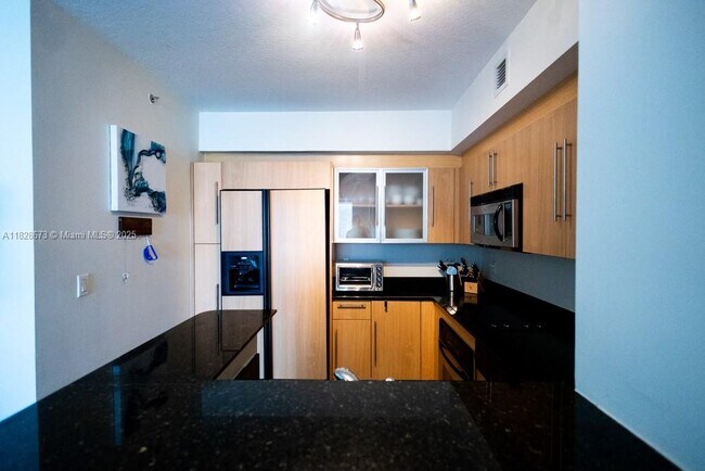 Building Photo - 335 S Biscayne Blvd