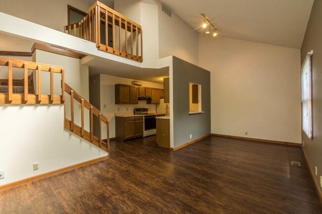 Foto del edificio - 1802 E Maxwell Ln