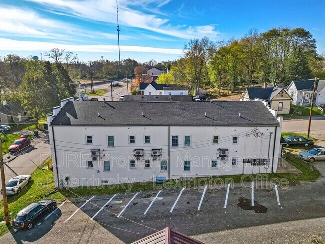 Foto del edificio - 725 E College St