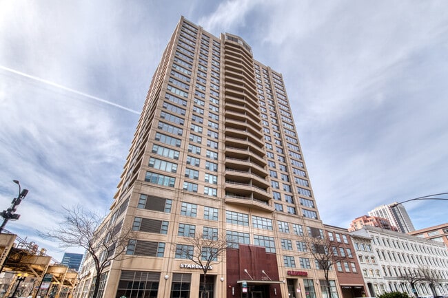 Building Photo - 200 N Jefferson St