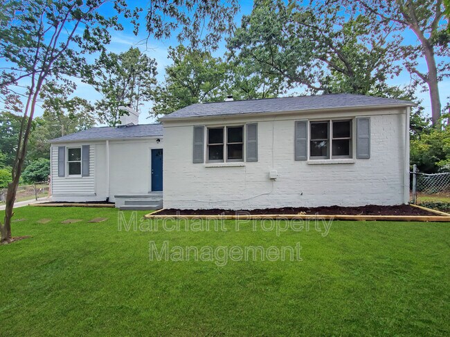 Building Photo - 4 Brookforest Dr