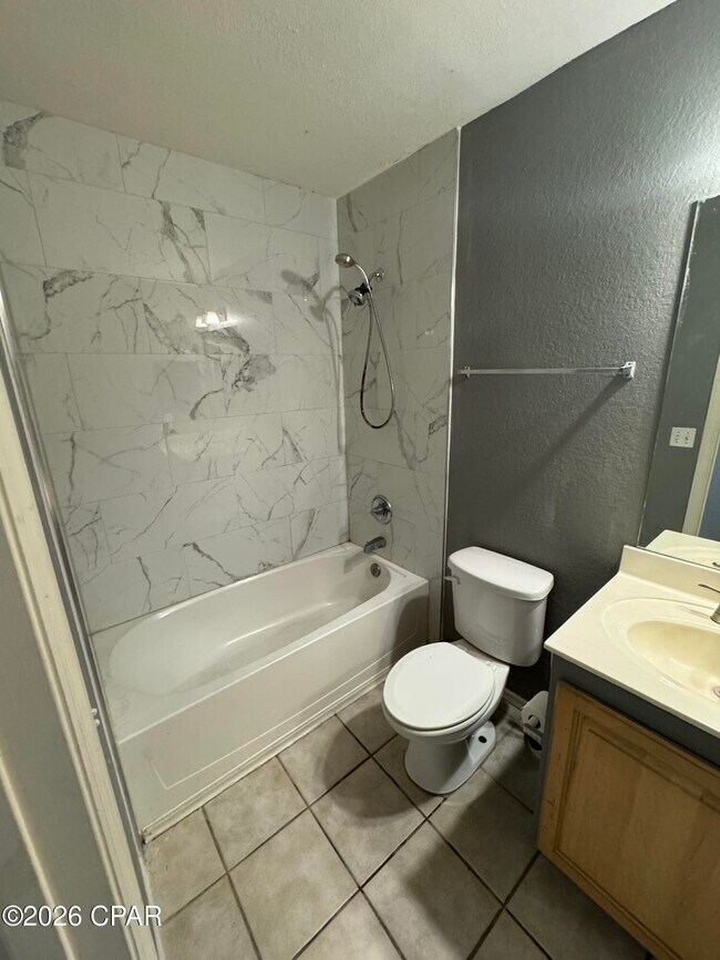 Foto del edificio - 303 Lighthouse Rd