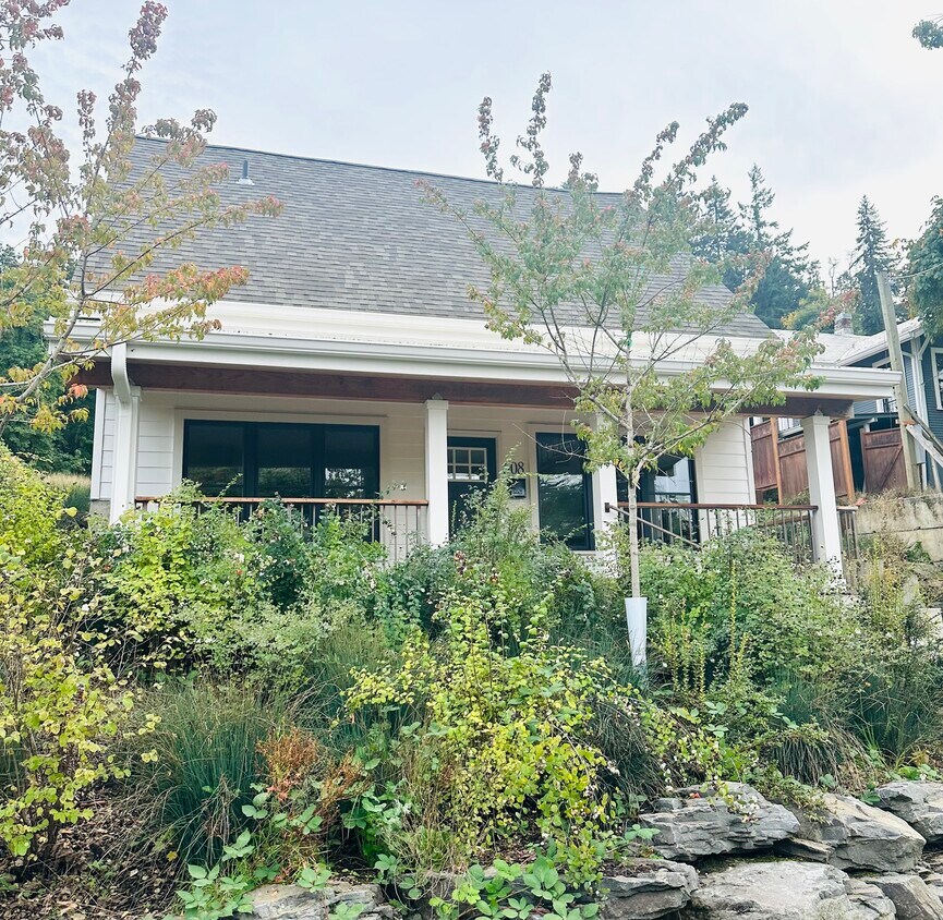 Primary Photo - 508 4th Ave