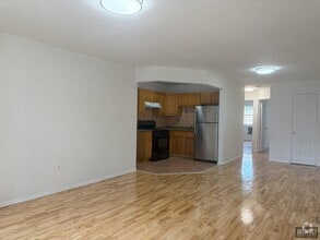 Building Photo - 395 E 49th St