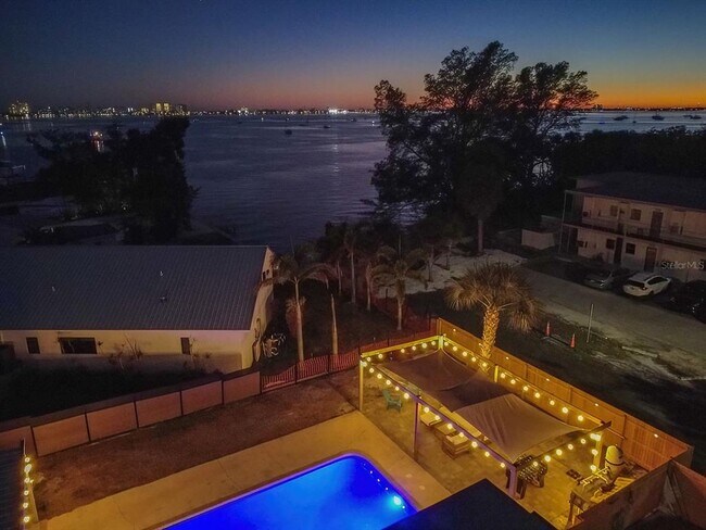 Foto del edificio - 4739 Baywood Point S