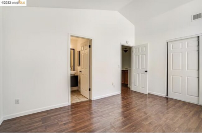 Foto del edificio - 807 Devonwood