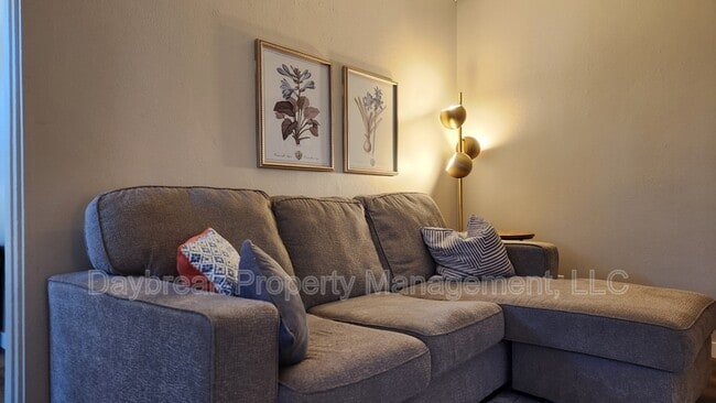 Building Photo - 1258 10th St N