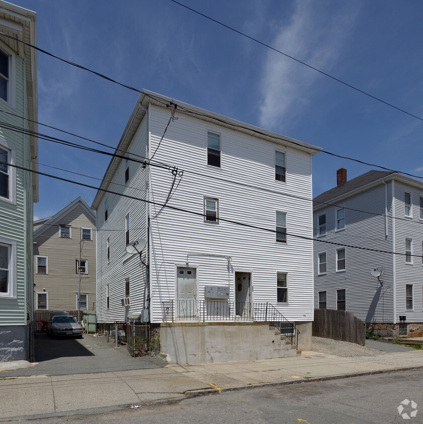 85 Beetle St, New Bedford, MA 02746 - Apartments in New Bedford, MA ...