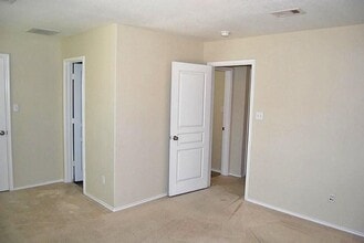Building Photo - 16806 Mammoth Springs Dr