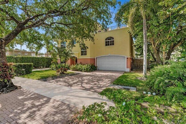 Foto del edificio - 1634 NE 5th Ct