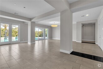 Building Photo - 6130 Pebble Glen Ct