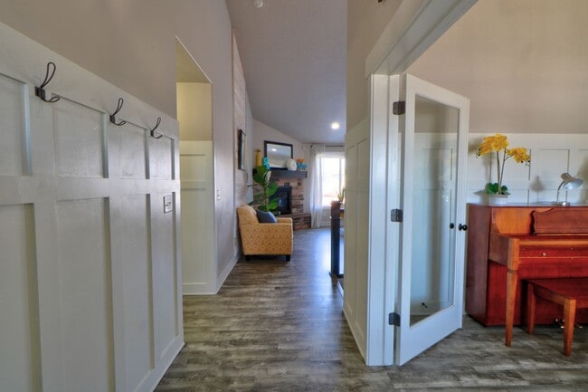 Building Photo - Single Family Lehi Home