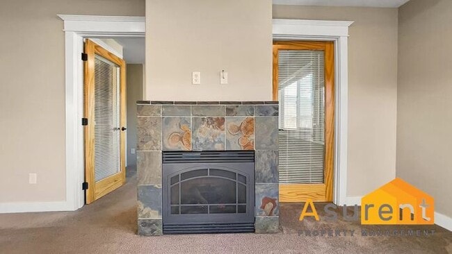 Foto del edificio - Wonderful Large Condo Available Now! MOVE-IN SPECIAL: Half Off First Month's Rent