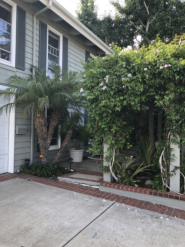 Outside of the home - 560 Reed St