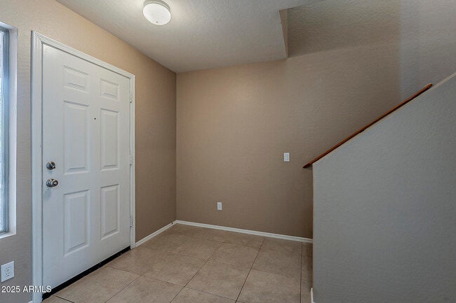 Building Photo - 5764 E Everhart Ln