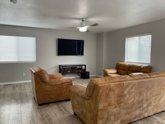 Foto del edificio - MOVE IN SPECIAL!