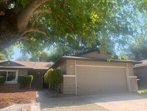 Building Photo - 6720 Donerail Dr