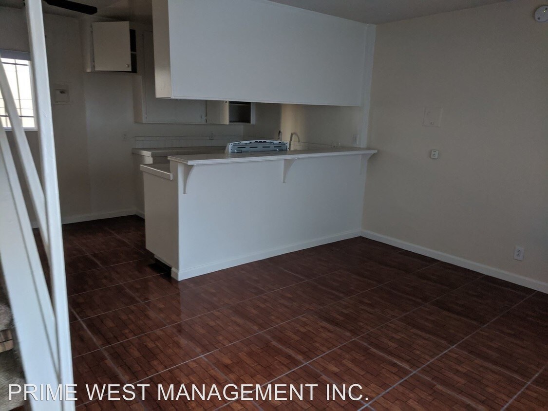 Primary Photo - 11500 Budlong Ave