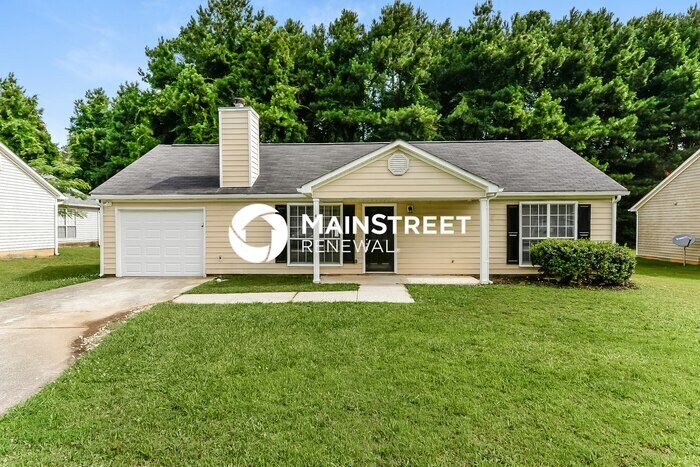 Foto principal - 3 Bedroom Pet-Friendly Home in Riverdale, GA with Main Street Renewal