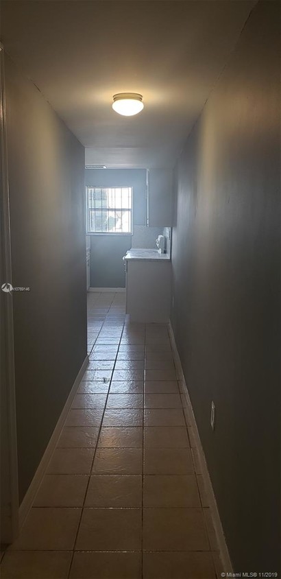 Primary Photo - 1037 NW 95th St