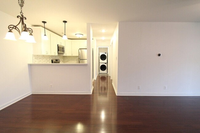 Building Photo - 102 Chesterfield Ln