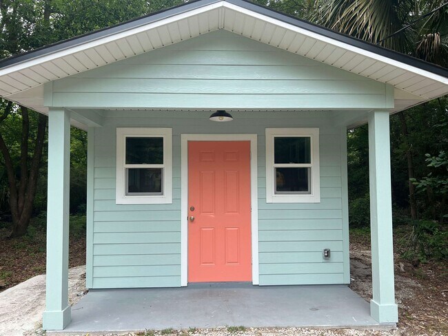 Foto del edificio - 635 Madeore St