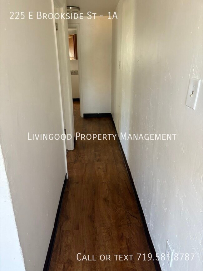Foto del edificio - 225 E Brookside St
