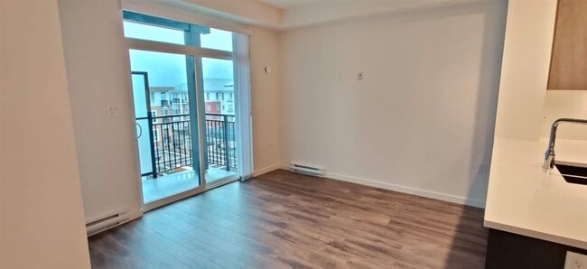 Building Photo - 621 Regan Av