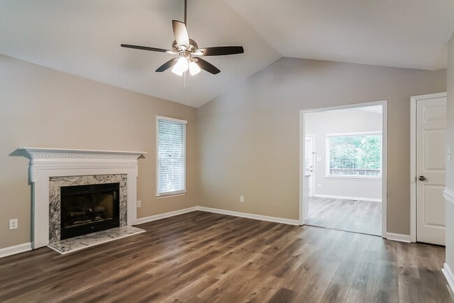 Building Photo - 353 Amherst Creek Dr