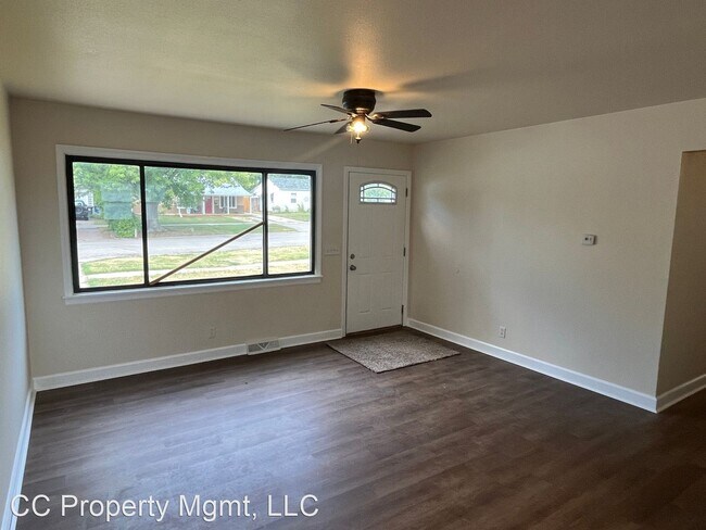 Foto del edificio - 3 br, 1 bath House - 2114 Ivy Ave