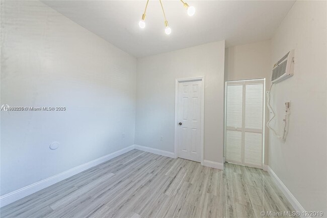 Foto del edificio - 6200 Dewey St