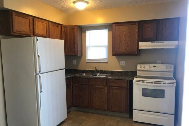 Foto del edificio - 5570 Maple Canyon Ave