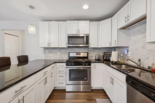 Foto del edificio - 3512 Dupont Ave S