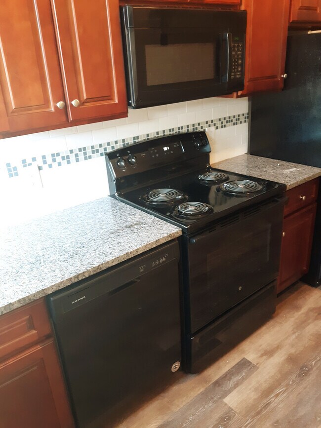 Foto del edificio - 228 W 3rd St