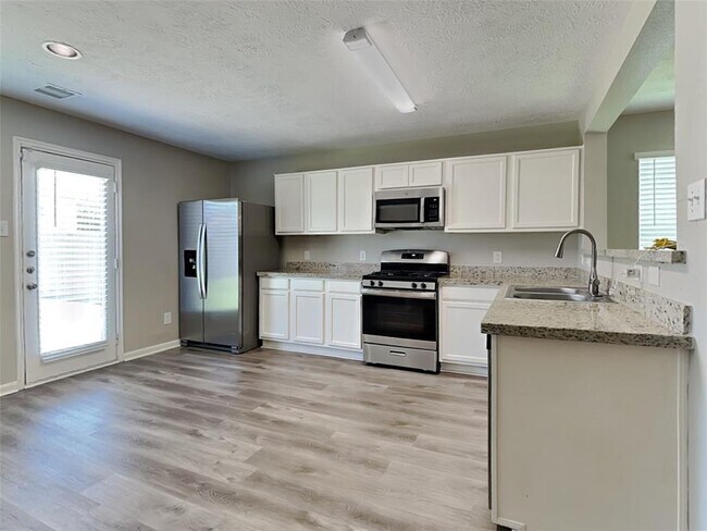 Foto del edificio - 21606 Dawn Timbers Ct