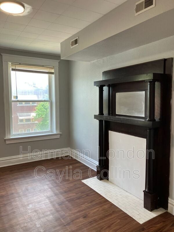 Building Photo - 3715 Bamberger Ave