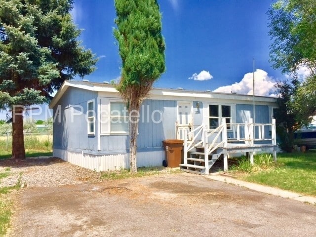 Primary Photo - "Large 3 Bedroom mobile home for rent"