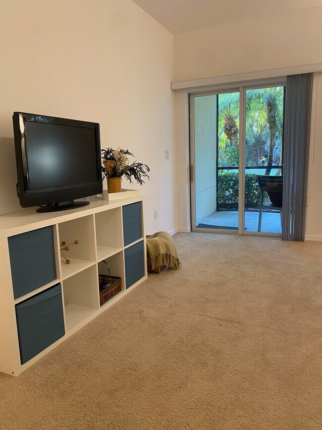 Foto del edificio - 256 Cape Harbour Loop