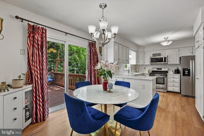 Foto del edificio - 7401 Crestberry Ln