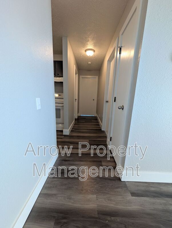 Building Photo - 940 27th St