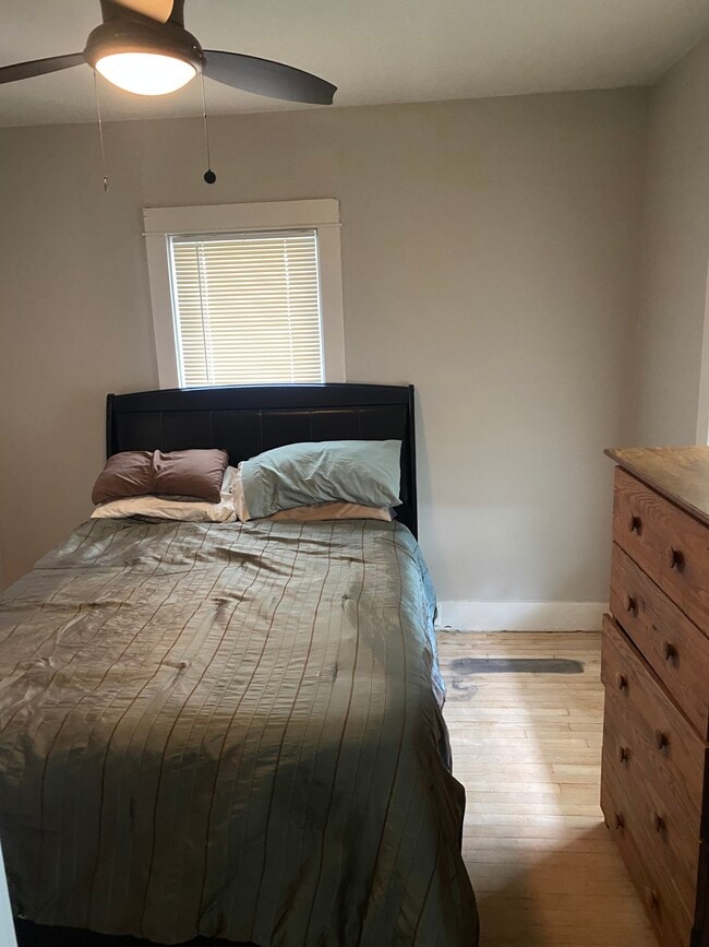 Master Bedroom - 312 W Saint Louis Ave