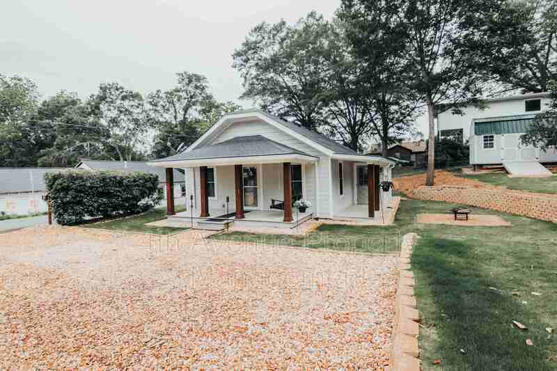 Foto principal - 529 Jackson St