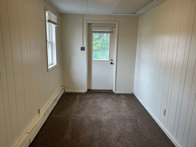 Building Photo - 848 Blunston St