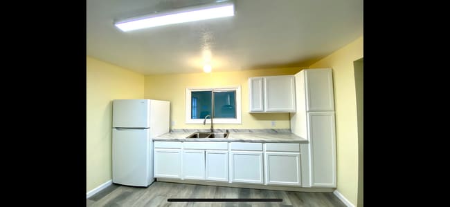 Foto del edificio - 620 Meadow Ln