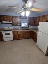 Building Photo - 1159 S Main St