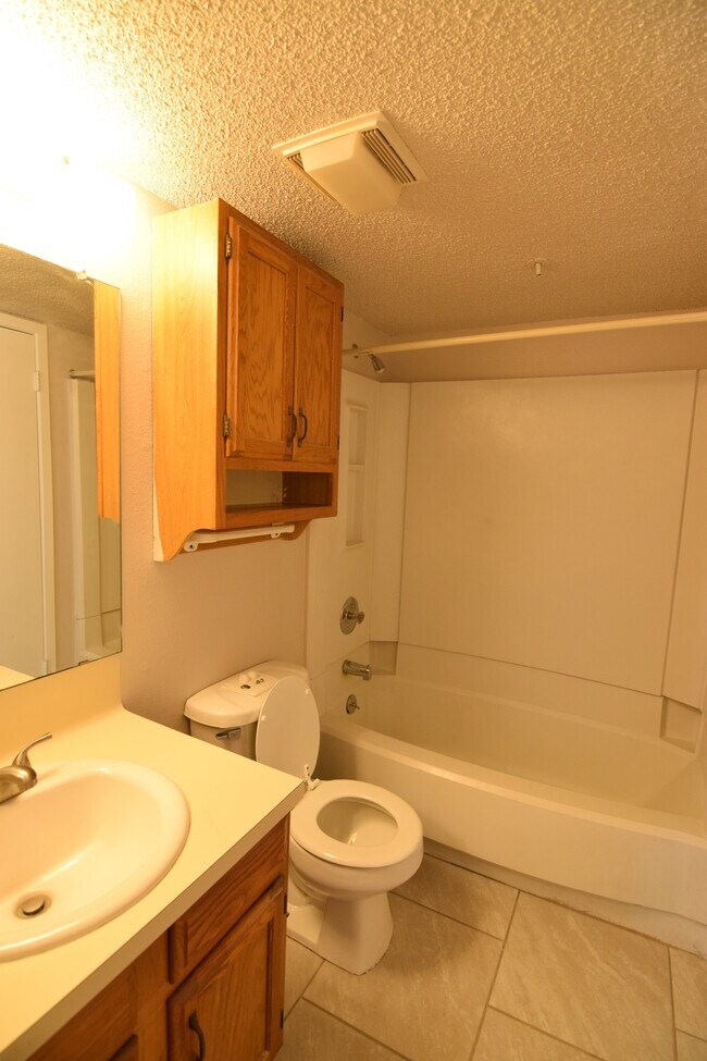 Foto del edificio - 1620 Ellen Pl