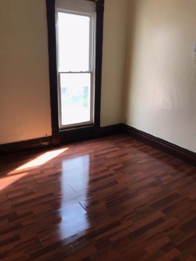 Building Photo - 245 W Church St